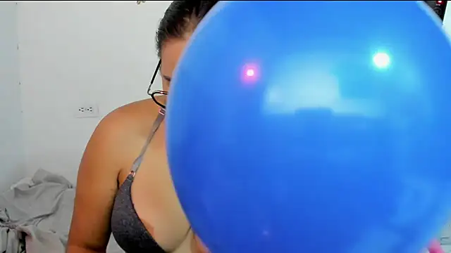 isa loves cum online show from April 2026 07:31:01 PM