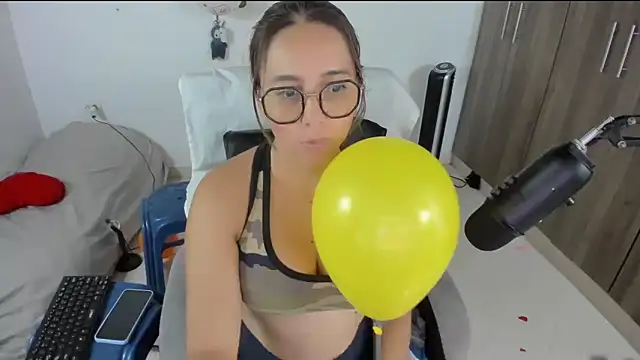 isa loves cum online show from March 2026 06:27:02 AM