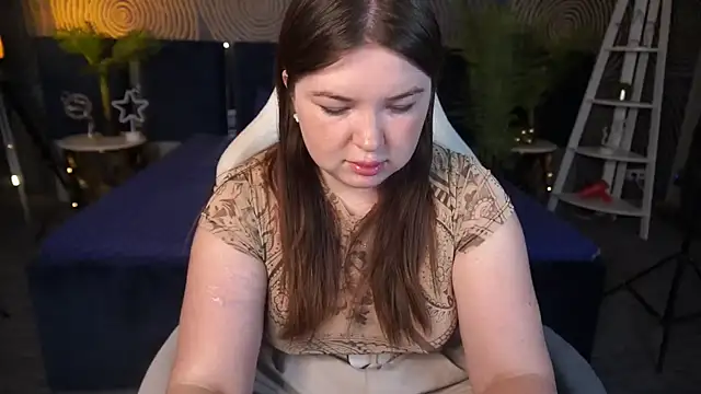 RosieMoons online show from September 2025 07:20:01 PM