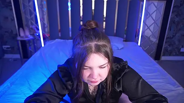 RosieMoons online show from February 2026 08:19:02 PM