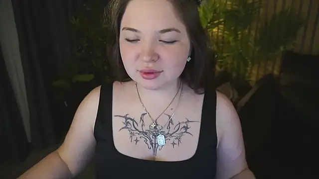 RosieMoons online show from November 2025 08:20:02 PM