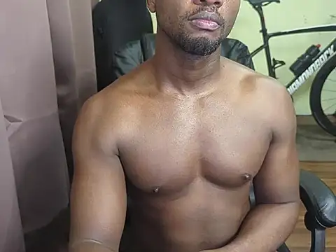 Apollodarkmn online show from May 2026 02:33:02 AM