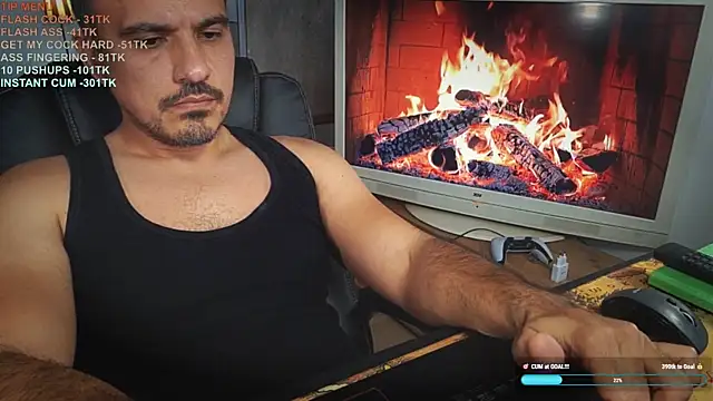 officeman7 online show from December 2025 01:02:02 PM