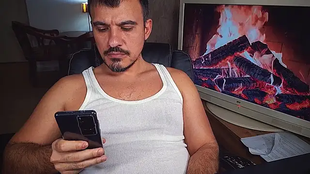 officeman7 online show from February 2025 04:47:01 PM