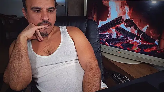 officeman7 online show from February 2025 08:23:02 PM