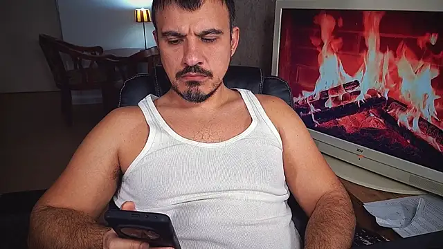 officeman7 online show from February 2025 04:07:01 PM