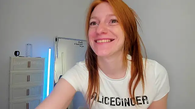 Aliceginger99 online show from March 2026 06:24:02 AM