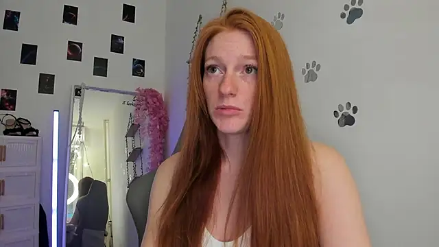 Aliceginger99 online show from April 2026 01:18:02 PM