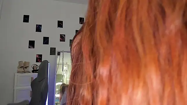 Aliceginger99 online show from May 2026 01:15:01 PM