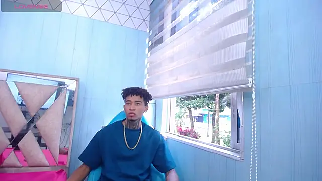 sexy blacks  online show from September 2025 12:05:01 PM