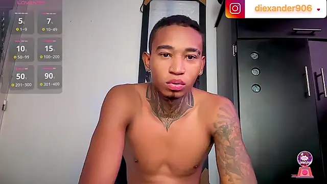 sexy blacks  online show from April 2026 12:09:01 PM