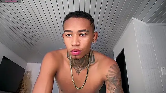 Snapshot of sexy_blacks_ chatting on June 2026 01:05:02 PM sexy blacks online show from June 2026 01:05:02 PM