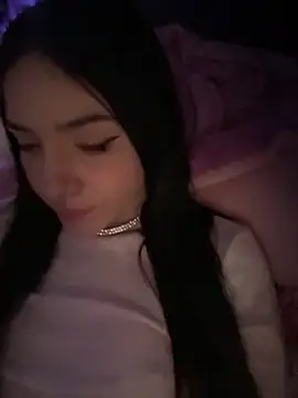 Snapshot of ShannonShanny chatting on March 2025 09:48:02 PM ShannonShanny online show from March 2025 09:48:02 PM