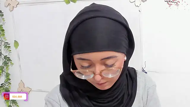 Snapshot of aysel_elid chatting on September 2025 10:43:01 PM aysel elid online show from September 2025 10:43:01 PM