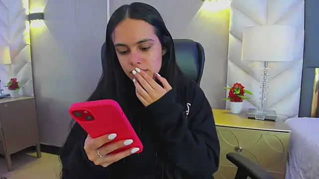 ChloeHarper  online show from February 2026 11:45:02 AM