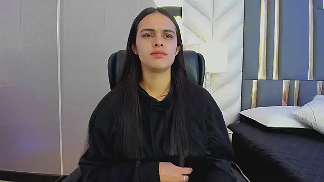 Snapshot of ChloeHarper_ chatting on June 2026 11:48:01 AM ChloeHarper online show from June 2026 11:48:01 AM