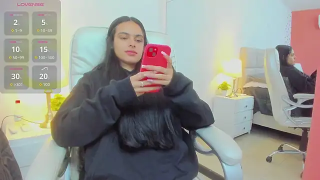 ChloeHarper  online show from November 2025 12:49:01 PM