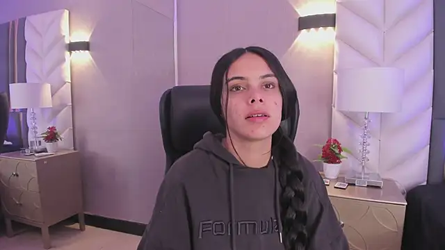 ChloeHarper  online show from February 2026 11:39:02 AM