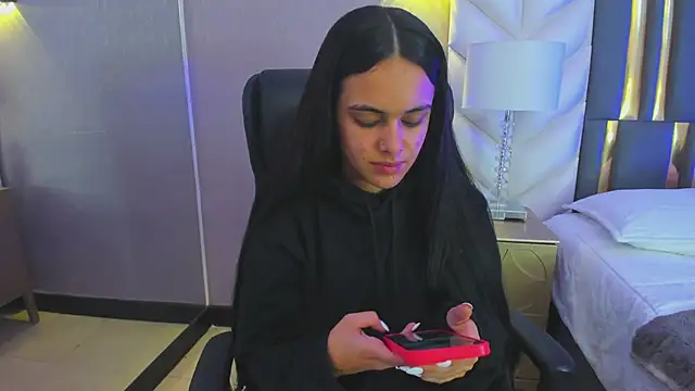 ChloeHarper  online show from February 2026 11:40:01 AM