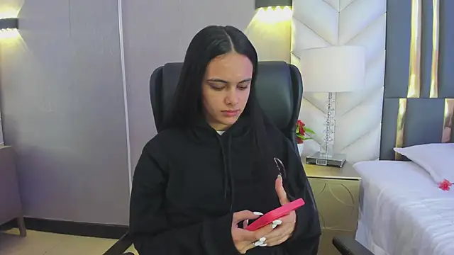 ChloeHarper  online show from February 2026 11:44:02 AM