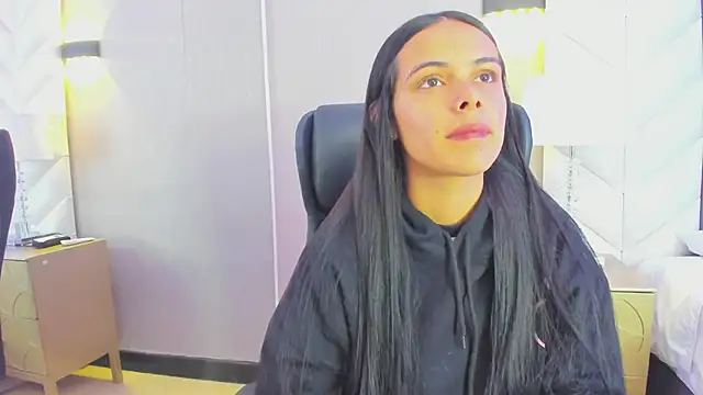 ChloeHarper  online show from January 2026 11:25:01 AM