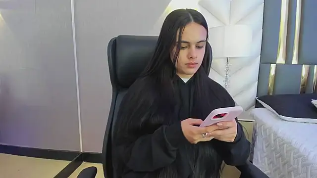 Snapshot of ChloeHarper_ chatting on June 2026 11:48:01 AM ChloeHarper online show from June 2026 11:48:01 AM