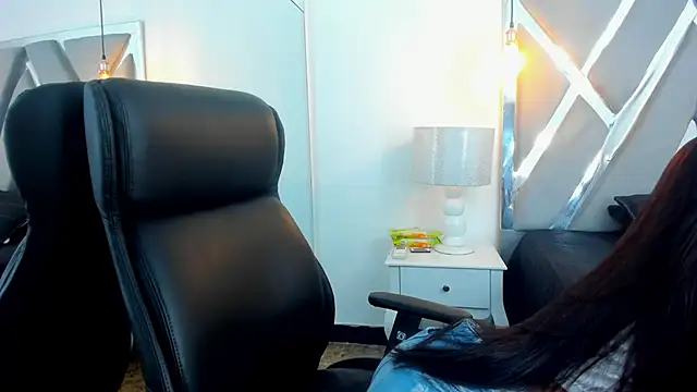 ChloeHarper  online show from October 2025 01:12:02 PM