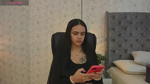 ChloeHarper  online show from May 2026 11:38:01 AM