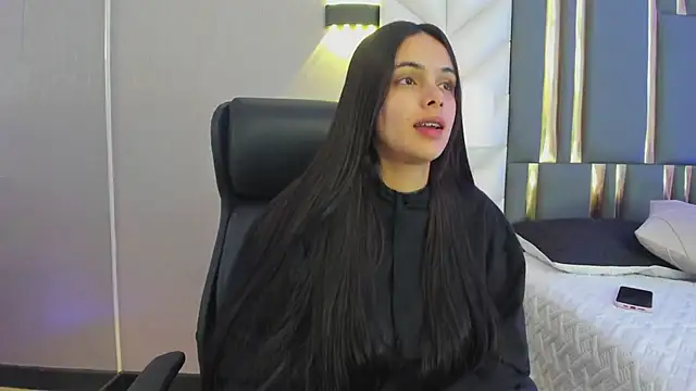 ChloeHarper  online show from June 2026 11:44:02 AM
