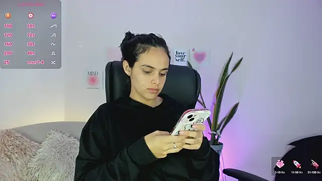 ChloeHarper  online show from February 2025 12:36:02 PM