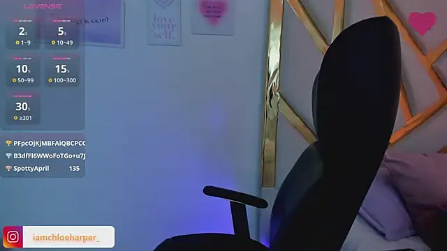 ChloeHarper  online show from November 2025 06:56:01 PM