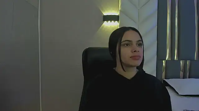 ChloeHarper  online show from May 2026 11:41:02 AM