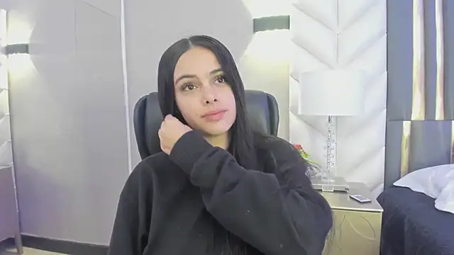 ChloeHarper  online show from March 2026 02:06:01 PM