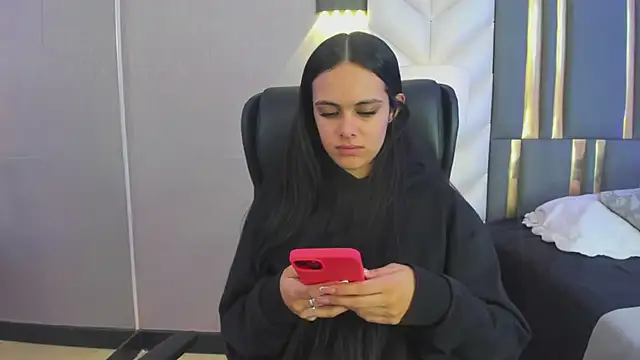 ChloeHarper  online show from March 2026 11:47:01 AM