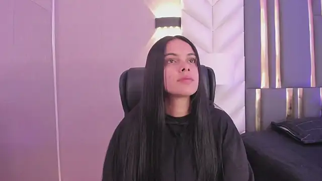 ChloeHarper  online show from April 2026 11:34:01 AM