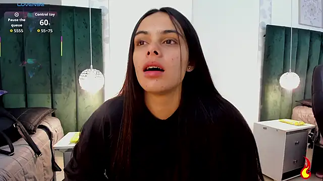 ChloeHarper  online show from October 2025 01:12:02 PM