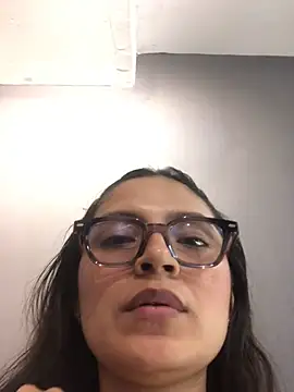 Gia Mazzon online show from April 2026 01:59:01 PM