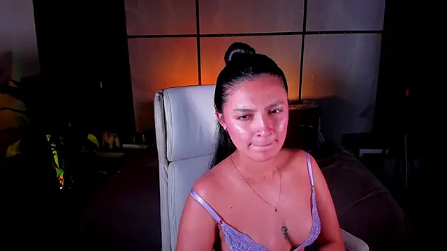 Gia Mazzon online show from February 2025 07:38:01 PM