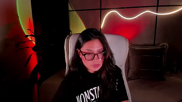 Gia Mazzon online show from February 2026 06:16:01 PM