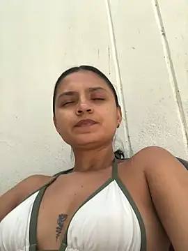 Gia Mazzon online show from May 2026 06:06:02 PM