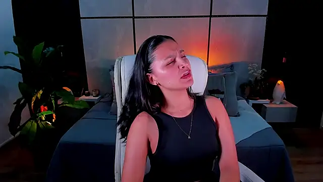 Gia Mazzon online show from March 2025 03:24:01 PM