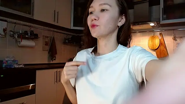 Kelly Yon online show from March 2025 10:10:01 PM