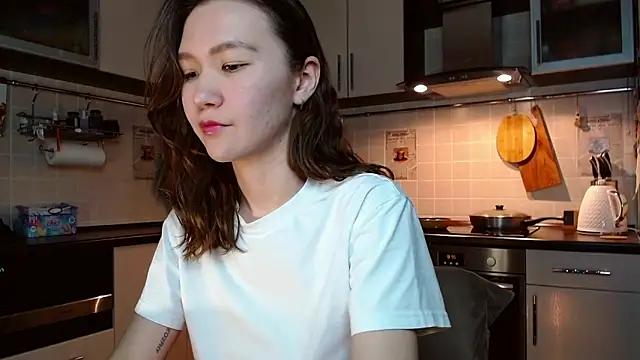 Kelly Yon online show from March 2025 07:12:01 PM