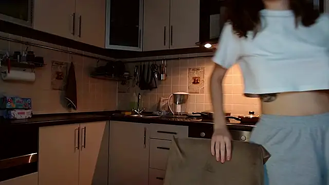 Kelly Yon online show from March 2025 09:37:01 PM