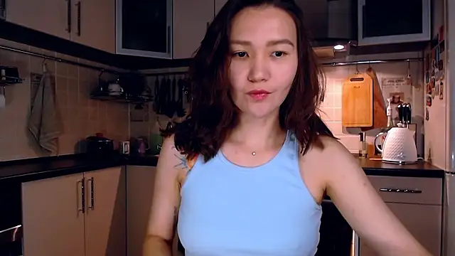 Kelly Yon online show from September 2025 08:37:01 PM