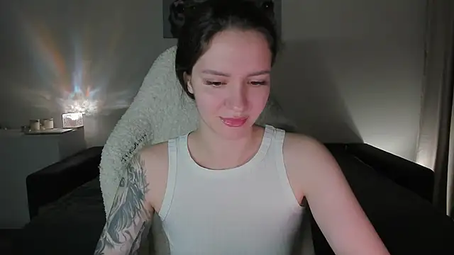 Snapshot of Sonia_moon_ chatting on September 2025 02:28:01 AM Sonia moon  online show from September 2025 02:28:01 AM