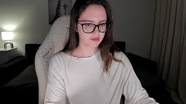 Snapshot of Sonia_moon_ chatting on March 2025 04:24:01 AM Sonia moon  online show from March 2025 04:24:01 AM