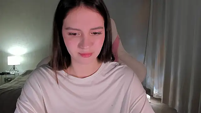 Snapshot of Sonia_moon_ chatting on January 2025 04:21:01 AM Sonia moon  online show from January 2025 04:21:01 AM