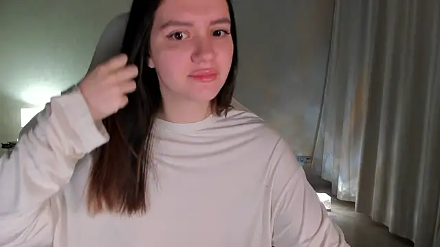 Snapshot of Sonia_moon_ chatting on January 2025 01:18:02 AM Sonia moon  online show from January 2025 01:18:02 AM