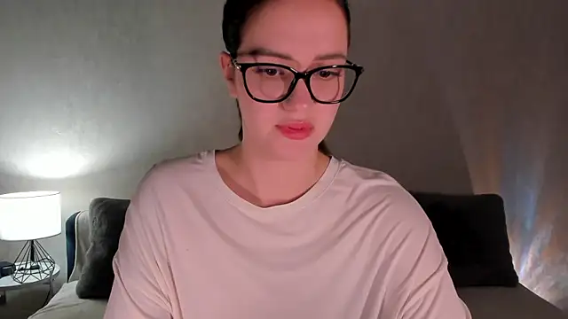 Snapshot of Sonia_moon_ chatting on January 2025 01:26:02 AM Sonia moon  online show from January 2025 01:26:02 AM